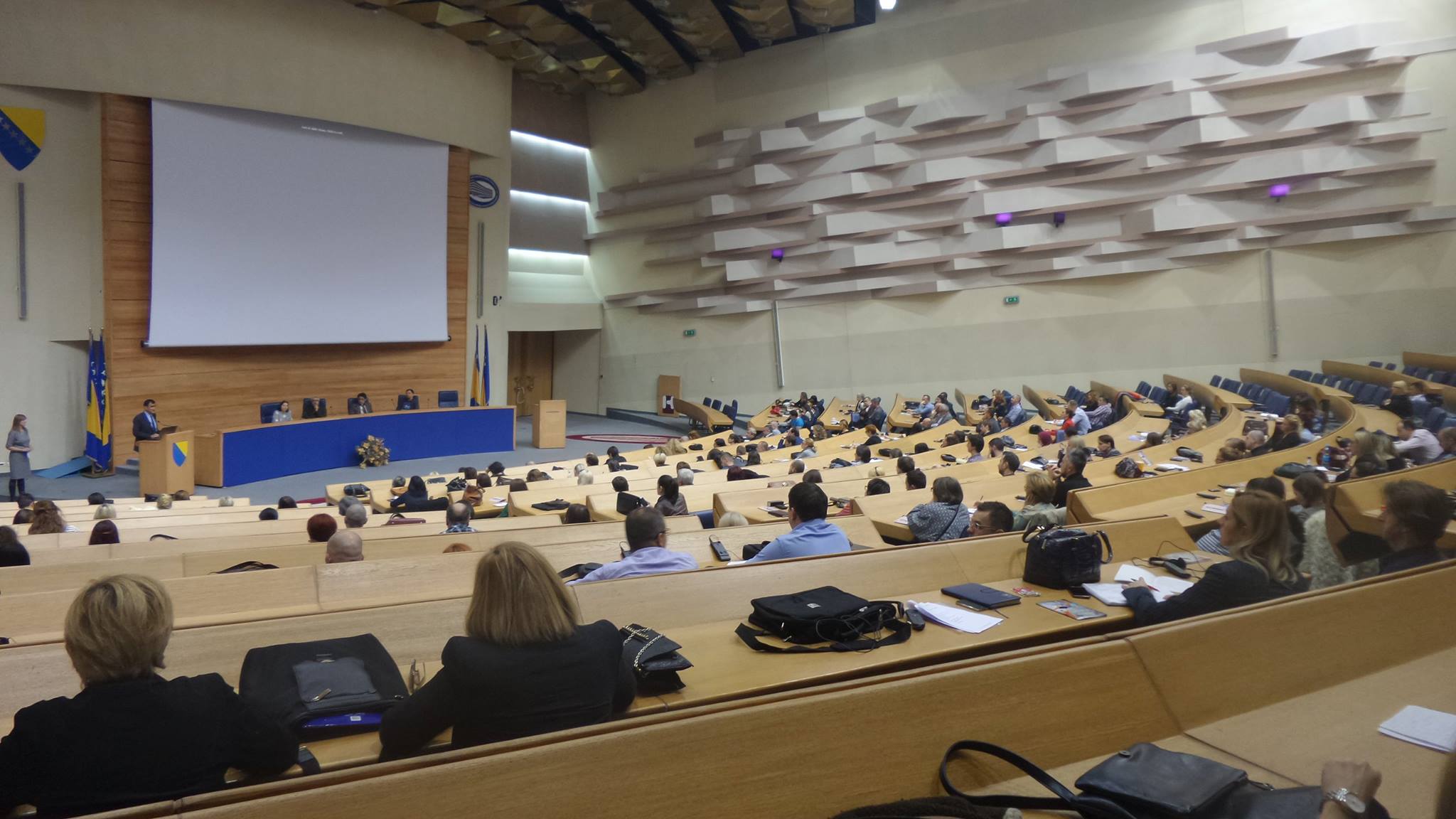promocija desk parlament